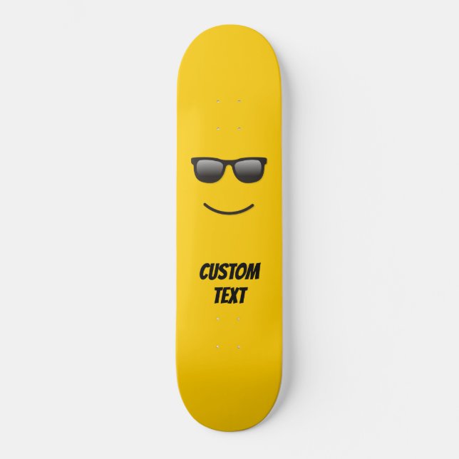 Skateboard Cara Sonriente con Gafas de Sol (Anverso)