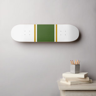 Skateboard Carreras marrón verde oscuro rayas fondo blanco