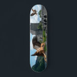 Skateboard Castillo medieval de los animales griffin<br><div class="desc">Este diseño se puede personalizar eligiendo la opción personalizar para agregar texto o realizar otros cambios. Si este producto tiene la opción de transferir el diseño a otro artículo, asegúrese de ajustar el diseño para que se ajuste si es necesario. Póngase en contacto conmigo en colorflowcreations@gmail.com si desea tener este...</div>