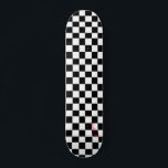 Skateboard Cheques blancos y negros y nombre o texto<br><div class="desc">Destacar con este tablero de papel de damas blanco y negro. Completa con tu nombre o texto en tu elección de colores rojo,  azul,  rosa,  amarillo y violeta. Estos revisores no están hechos ni siquiera para tamaños cuadrados.</div>
