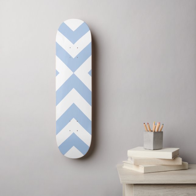 Skateboard Chevrons azul claro y blanco (Arte de la pared)