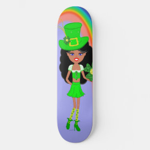 Skateboard Chica de la fiesta de San Pat con arcoiris