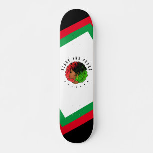 Skateboard Chica negra panafricana mujer rojo orgullo verde a