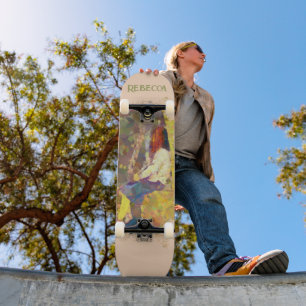 Skateboard Chica Soñadora en Pared Geometría Abstracta Colori
