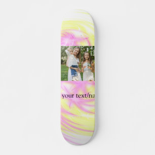 Skateboard Chispa rosa amarilla minimalista simple agregar fo