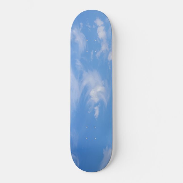 Skateboard Cielo Azul Con Nubes Vestidas (Anverso)