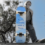 Skateboard Cielo azul parcialmente nublado con una foto de to<br><div class="desc">El cielo azul y un remolino de nubes blancas es un diseño fotográfico Partilmente nublado con un torbellino No importa el clima, Disfruta de esta brillante vista optimista del cielo. Naturalmente bello este skateboard puede ser personalizado con Iniciales y con su propio texto personalizado. El cielo es el límite. Esta...</div>