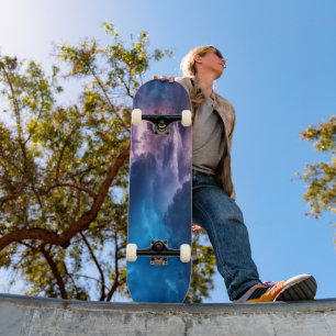 Skateboard Cielos tormentosos