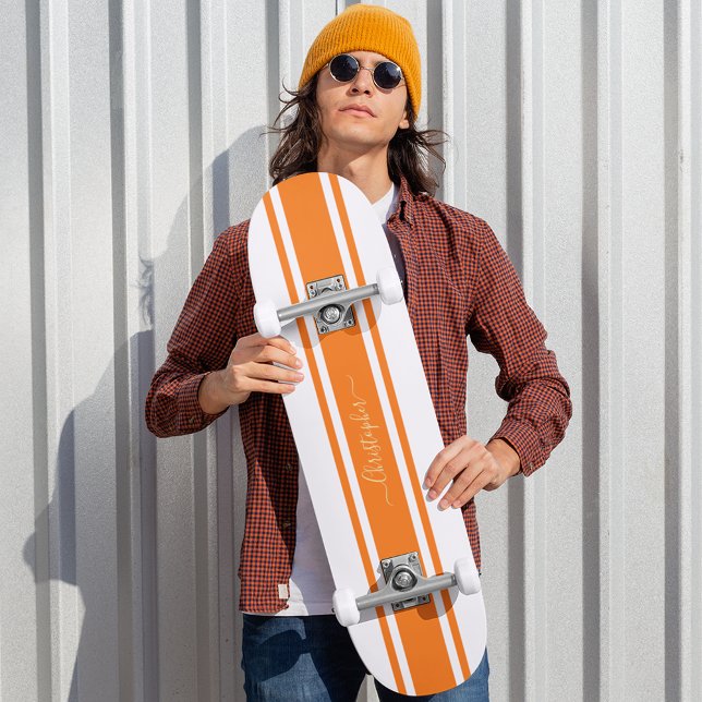 Skateboard Clásico Naranja blanco Carreras franjas Monograma  (Classic White Orange Racing Stripes Gold Monogram Skateboard)