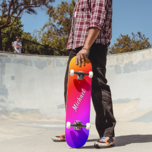 Skateboard color arcoiris con nombre personalizado