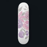 Skateboard Color de agua verde azulado rosa morado<br><div class="desc">Este elegante diseño de bonito es perfecto para una mujer moderna y elegante. Flores rosas, violetas y verdes sabrosas pintadas a mano y hojas sobre un simple fondo blanco. Es artístico, femenino, campestre, bonito, único y de moda. ***NOTA DE DISEÑO IMPORTANTE: Para cualquier solicitud de diseño personalizada, como productos coincidentes,...</div>