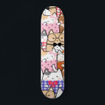 Skateboard Colorido Gracioso Nerdy Gats Patrón Kitten Whimsic<br><div class="desc">Este lindo skateboard con nerdy lindo patrón de gatito haría un maravilloso regalo para cualquiera que ame a los gatos.</div>