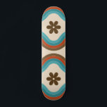 Skateboard Colorido Mid Century Moderno Floral Arcoiris Retro<br><div class="desc">Este bonito skateboard,  con un moderno patrón floral y de arco iris a mediados de siglo,  sería un regalo maravilloso para alguien a quien le encantan todas las cosas retro!</div>