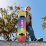 Skateboard Colorido y moderno nombre personalizado de barrido<br><div class="desc">El moderno y colorido tablero de patines de color Rainbow Tie Dye Swirl Custom Name Skateboard incluye su nombre personalizado en la tipografía moderna sobre un fondo giratorio de tintes de color arcoiris. Personalice editando el texto en el cuadro de texto proporcionado. Dé un regalo hecho por el personalizado, patineta...</div>