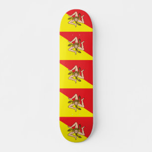 Skateboard con bandera de Sicilia, Italia