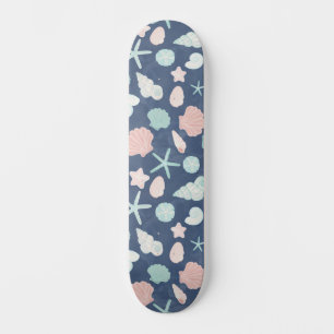 Skateboard Conchas Costeras Playa y Diseño Oceánico