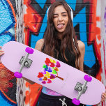 Skateboard Convierta el dibujo o el dibujo de su hijo en un p<br><div class="desc">Mientras corres las manos sobre la suave y brillante superficie de esta patineta de personalizable, puedes sentir el entusiasmo y la energía que rebosa. Esto no es cualquier patineta vieja - es una obra maestra única, hecha para mostrar el talento artístico y la creatividad de tu hijo. Al solicitar este...</div>