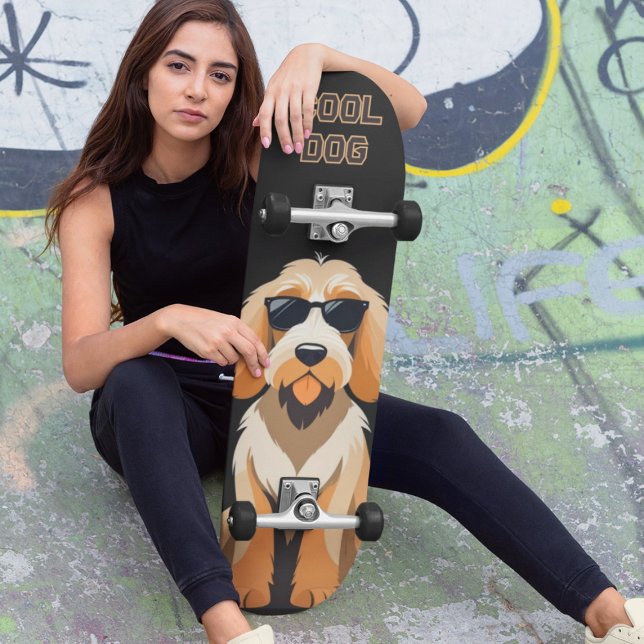Skateboard Cool Otterhound with Sunnies (Subido por el creador)