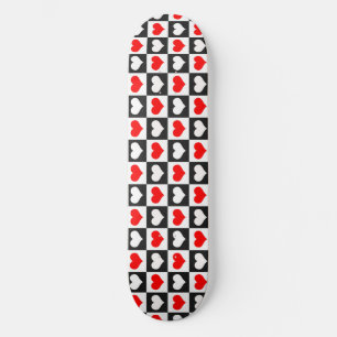 Skateboard Corazones de cuadros rojos y blancos