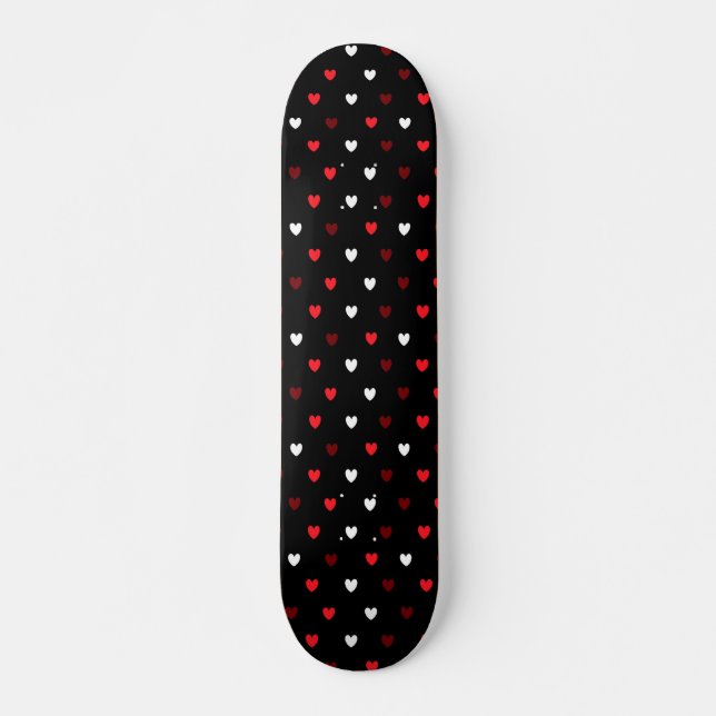 Skateboard corazones rojos y blancos sobre negro (Anverso )