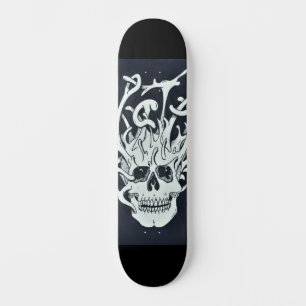 Skateboard cráneo tirado