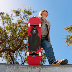 Skateboard Criatura Monstruo Gótico de Terror Rojo Oscuro