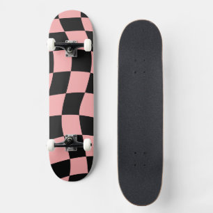 Skateboard Cuadros rosados y negros