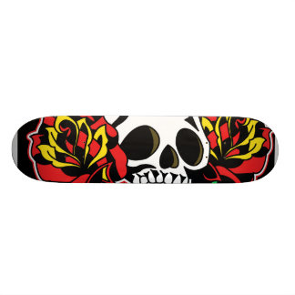 Skateboard cubierta del tatuaje del cráneo