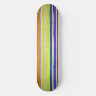 Skateboard Cubierta para patinaje sobre rayas multicolores