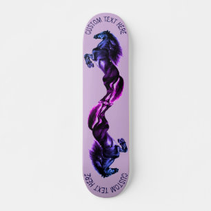 Skateboard de caballos erguidos con texto Personal