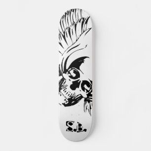Skateboard de cráneo alado gráfico.