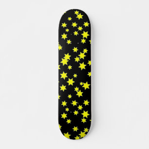 Skateboard de estrellas amarillas