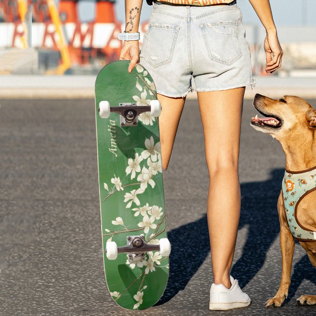 Skateboard de flores blancas de la primavera verde (Subido por el creador)