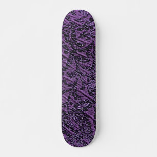 Skateboard de fondo púrpura