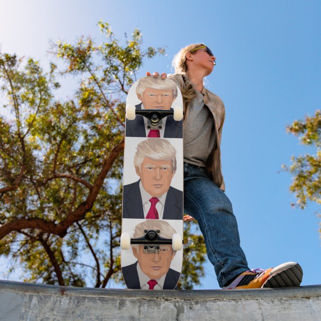 SKATEBOARD DE Guay DONALD TRUMP (Exterior 1)