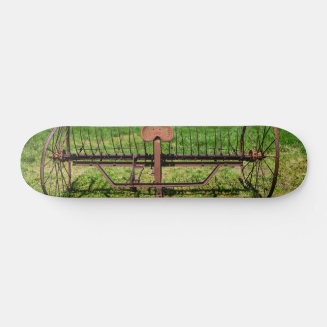 Skateboard de Hay Rake dibujado por caballos (Horz)