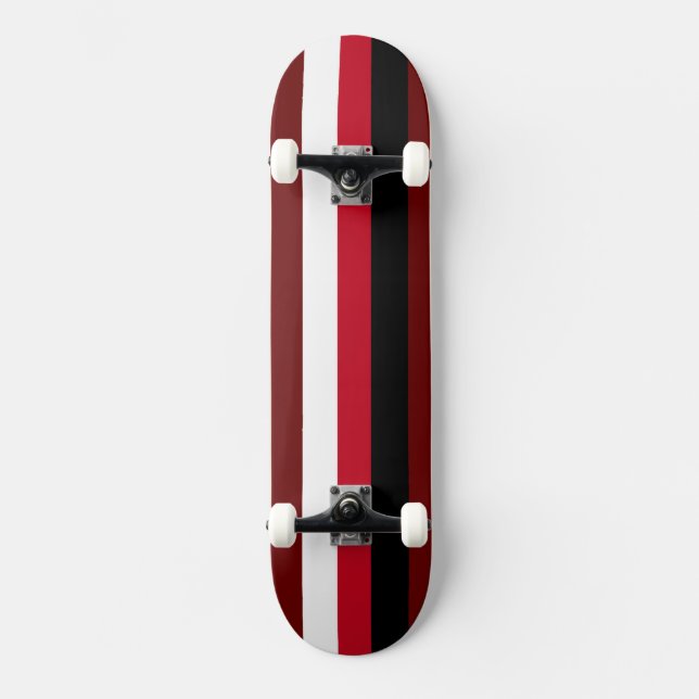 Skateboard de la colección de líneas deportivas (Anverso)