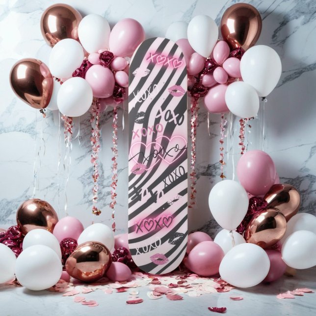 Skateboard de San Valentín Girly White y Pink XOXO (With Love, XOXO, Galentine's Day, Hugs & Kisses, White & Gray Zebra Punk Princess Skateboard)