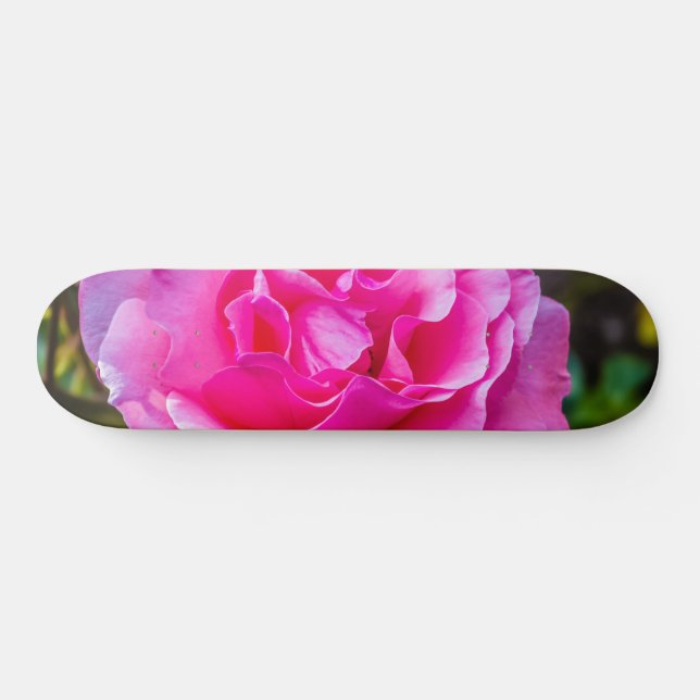 Skateboard Delicada rosa. (Horz)