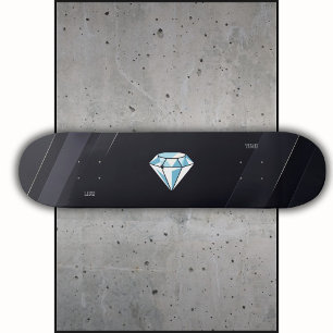 Skateboard Diamante lujoso sobre negro elegante