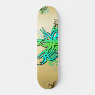 Skateboard diseñado para tatuajes de colores