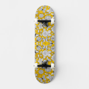 Skateboard Diseño abstracto floral amarillo blanco