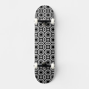Skateboard Diseño de círculos de zigzag blanco y negro