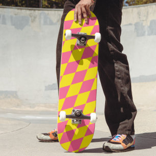 Skateboard Diseño de cuadros arlequín rosa y amarillo