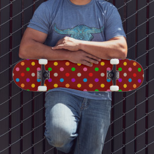 Skateboard Diseño de lunares de arcoíris colorido rojo