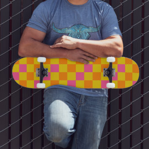 Skateboard Diseño de patrón a cuadros naranja amarillo y rosa