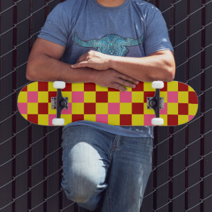 Skateboard Diseño de Patrón de Cuadros Rojo Amarillo Rosa 