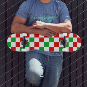 Skateboard Diseño de patrón de cuadros rojos blancos y verdes