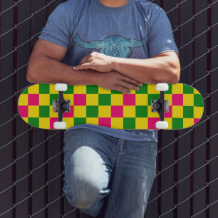 Skateboard Diseño de Patrón de Cuadros Rosado Amarillo Verde