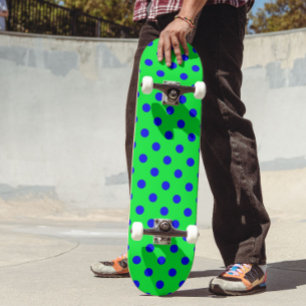 Skateboard Diseño de patrón de lunares azul sobre verde